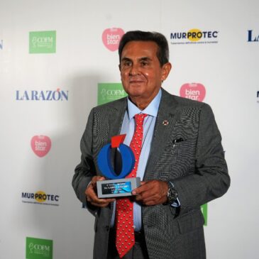 Dr. Gabriel Serrano, awarded again by the newspaper La Razón