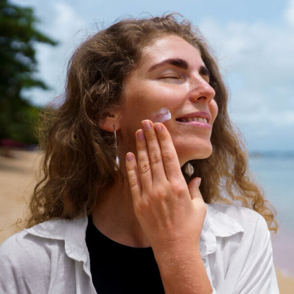 Protector solar con color o sin color