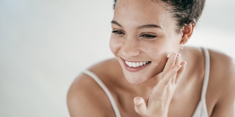 Usar retinol en la piel en verano